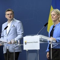 Susret švedske premijerke Andersson i ukrajinskog ministra vanjskih poslova Dmitra Kuleba