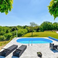 Nice home in Dragoslavec