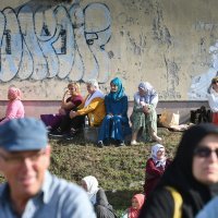 Okupljanje vjernika prije ceremonije otvorenja Islamskog centra u Sisku