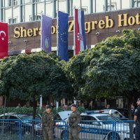 Turski predsjednik iz hotela Sheraton u policijskoj pratnji krenuo u Ured predsjednika RH