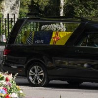 Lijes s tijelom kraljice Elizabete putuje u Edinburgh