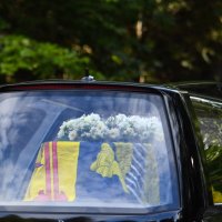 Lijes s tijelom kraljice Elizabete putuje u Edinburgh