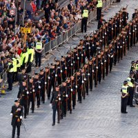 Djeca kraljice Elizabete II. pratila su mrtvačka kola do crkve u Edinbourghu