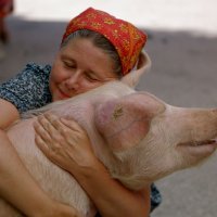 Nosila je rubac črleni