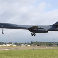 B-1B sleće na aerodrom Farnborough