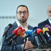 Konferencija za medije Tomislava Tomaševića povodom završetka radova na obnovi i dogradnji Osnovne škole Ksavera Sandora Gjalskog
