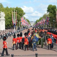 Procesija iz Buckinghamske palače prema Wesminsterskoj palači