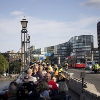 Kilometarski redovi građana koji žele odati počast kraljici