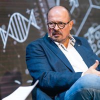 Onkološki kirurg Dragan Schwarz_Panel Closer Than Close - Inovativne terapije