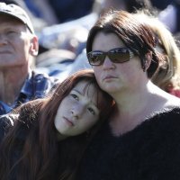 Građani su pratili ispraćaj kraljice na ulicama i u parkovima diljem zemlje