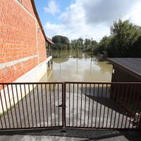 Vodeni val niz rijeku Kupu probio nasip