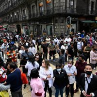 Ljudi u Meksiku na ulicama nakon potresa