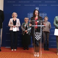 Oporba o promjenama Ustava