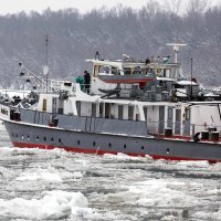 Mađarski ledolomac čisti Dunav od leda 03