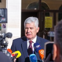 Dragan Čović u pratnji supruge glasao na izborima u BiH