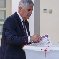 Dragan Čović u pratnji supruge glasao na izborima u BiH