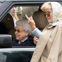 Penny Knatchbull s kraljicom