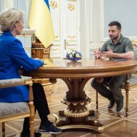 Političari u tenisicama