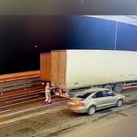 Kamion koji je navodno bio eksploziv