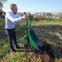 Tomislav Tomašević na podjeli besplatnog komposta