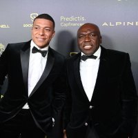 Kylian Mbappe (L) i njegov otac Wilfrid Mbappe