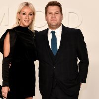 James Corden sa suprugom