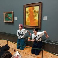 Pripadnici organizacije Just Stop Oil oštetili su Van Goghove Suncokrete