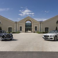 Bentley slavi prošlost s dva grand touring modela: Kultni S1 Continental Flying Spur i Flying Spur Hybrid Odyssean Edition
