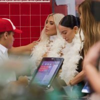 Proslava 42. rođendana Kim Kardashian