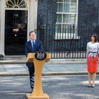 David Cameron za govornicom