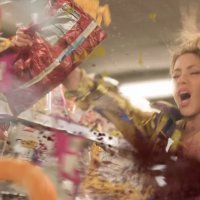 Shakira u novom spotu Monotonía