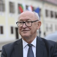 Sastanak predstavnika Vlade sa sindikatima javnih službi