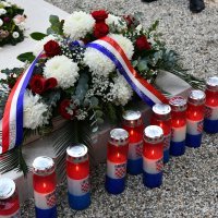 Zoran Milanović u Dubrovniku položio cvijeće za poginule branitelje