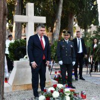 Zoran Milanović u Dubrovniku položio cvijeće za poginule branitelje