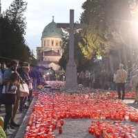 Bozanić predvodio misu na Mirogoju