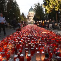 Bozanić predvodio misu na Mirogoju