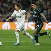 Luka Modrić vs. Matt O'Riley