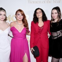 Ali Hewson s kćerima i glavnom urednicom časopisa 'Glamour'