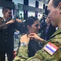 Milanović uručio časničke činove kadetima HVU-a