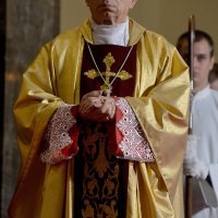 Riječki nadbiskup Uzinić simbolično preuzeo službu i biskupski štap