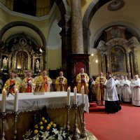 Riječki nadbiskup Uzinić simbolično preuzeo službu i biskupski štap