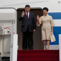 Xi Jinping sa suprugom