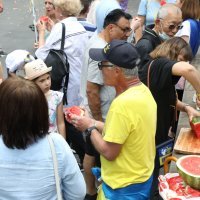 Ukrajinci u Australiji lubenicom proslavili oslobađanje Hersona