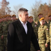 Zoran Milanović na ispraćaju vojnika u Varaždinu