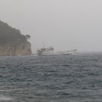 Trajekt Pelješčanka prkosi olujnom jugu