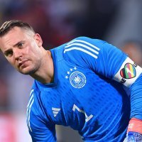 Manuel Neuer s trakom One love