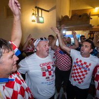 SP Katar 2022. Hrvatski navijači večer uoči susreta Hrvatska - Kanada