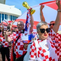SP Katar: Hrvatski navijači iznenadili Vatrene ispred hotela uoči susreta Hrvatska - Kanada, 27.11.2022.