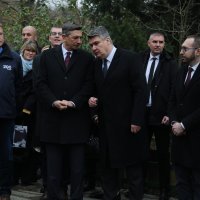 Borut Pahor darovao pčelinjak zagrebačkom Zoološkom vrtu