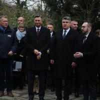Borut Pahor darovao pčelinjak zagrebačkom Zoološkom vrtu